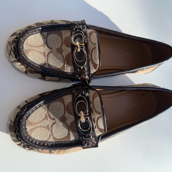 #2703 COACH PRINT LOAFER 8 ½ M TAN & PRINT - Picture 9 of 9